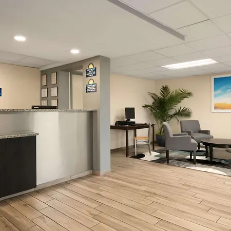 Days Inn By Wyndham Clearwater/Central-2