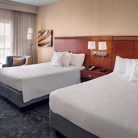 Courtyard By Marriott Hartford Windsor Airport-3