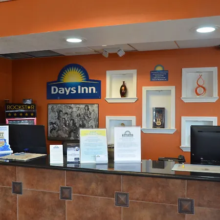 Days Inn By Wyndham Airport Nashville East-3