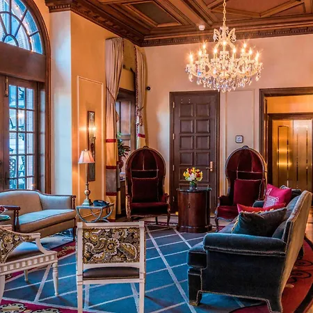 The Raphael Hotel, Autograph Collection-3