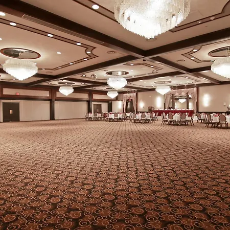 Chateau Lacombe Hotel-3