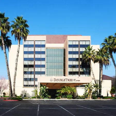 Doubletree By Hilton Fresno Convention Center-2