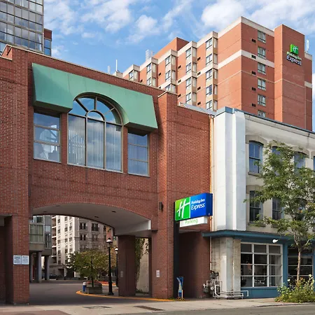 Holiday Inn Express Toronto Downtown By Ihg-2