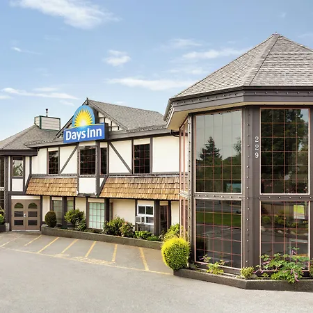 Days Inn By Wyndham Victoria Uptown-2