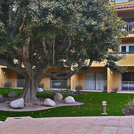 Atrium Hotel Orange County-2