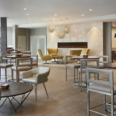 Four Points By Sheraton Toronto Airport-2