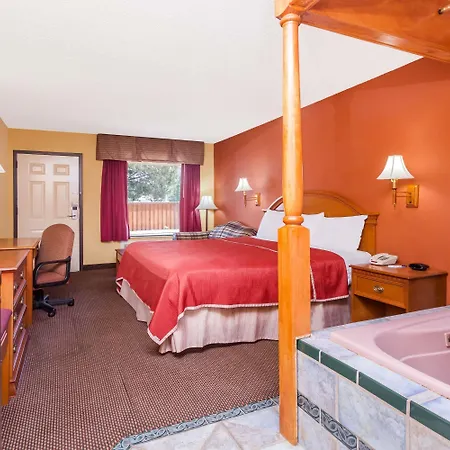 Regency Inn & Suites-Hamilton Place-3
