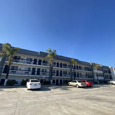 Days Inn By Wyndham Ontario Airport-3