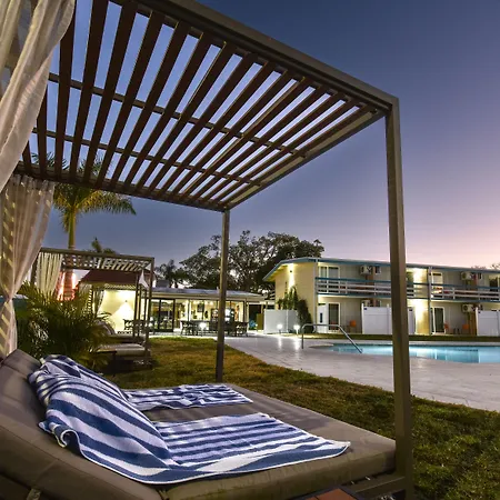 Golden Host Resort Sarasota-3