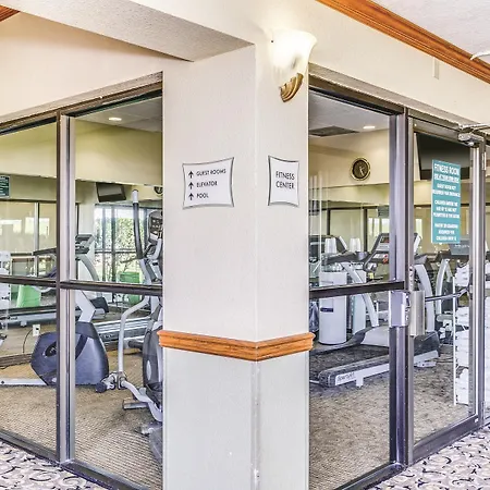 Wingate By Wyndham Wichita Airport-2