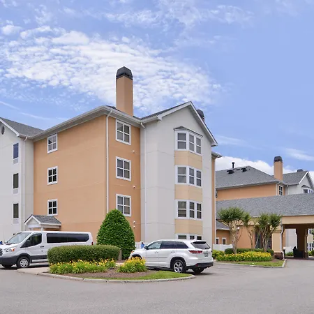 Hampton Inn & Suites Newport News-Airport - Oyster Point Area-3