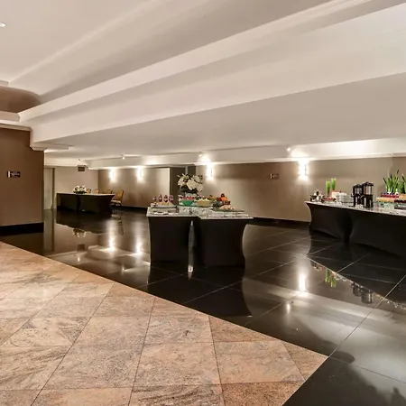 Doubletree By Hilton Toronto Downtown-2