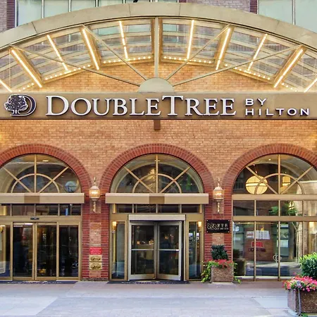 Doubletree By Hilton Toronto Downtown-3