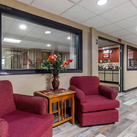 Econo Lodge Milwaukee Airport-2