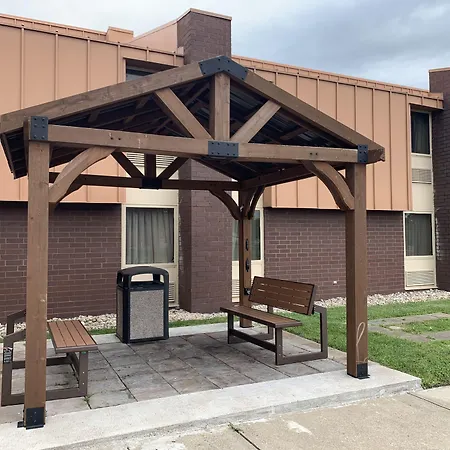 Quality Inn & Suites Florence - Cincinnati South-3