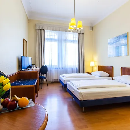 Hotel Monopol - Central Station-3