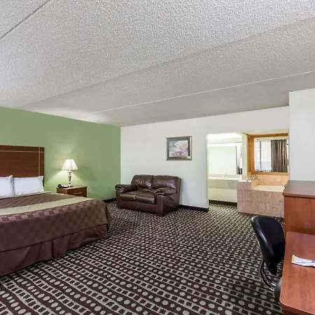 Days Inn By Wyndham Midland-3