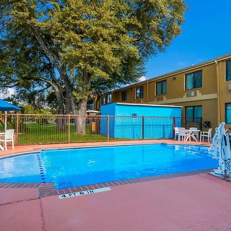 Surestay Plus Hotel By Best Western San Antonio North-3