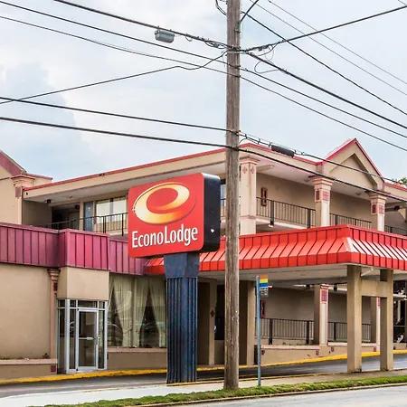 Econo Lodge Atlanta College Park-3