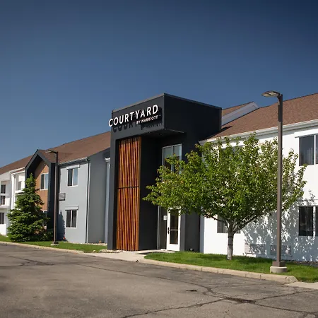 Courtyard By Marriott Lansing-2