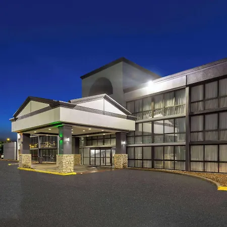 Wingate By Wyndham Kansas City-2