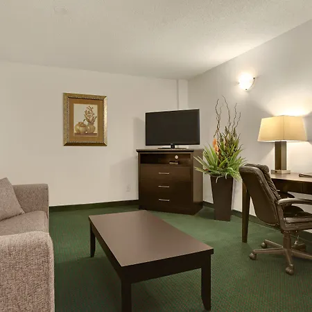 Comfort Inn & Suites Edmonton Downtown-2