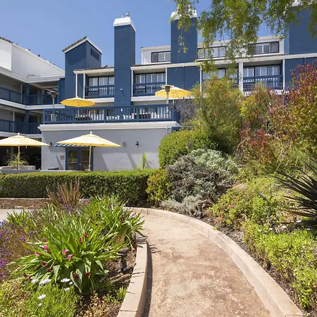 Mariposa Inn And Suites-2