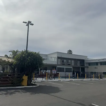 Ramada By Wyndham San Diego Airport-2