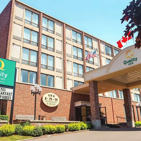 Quality Inn & Suites Downtown-3