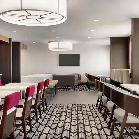 Doubletree By Hilton Hotel Toronto Airport West-2