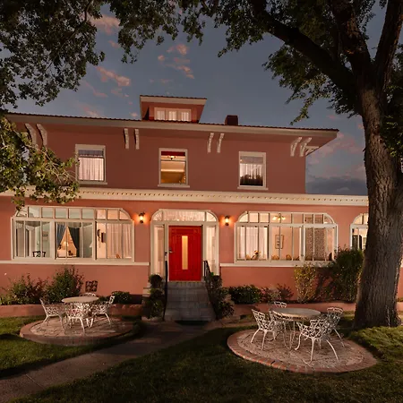 Bottger Mansion Of Old Town-3