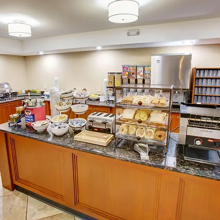 Country Inn & Suites By Radisson, Traverse City, Mi-3