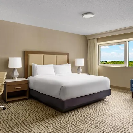 Doubletree By Hilton Orlando Airport Hotel-3