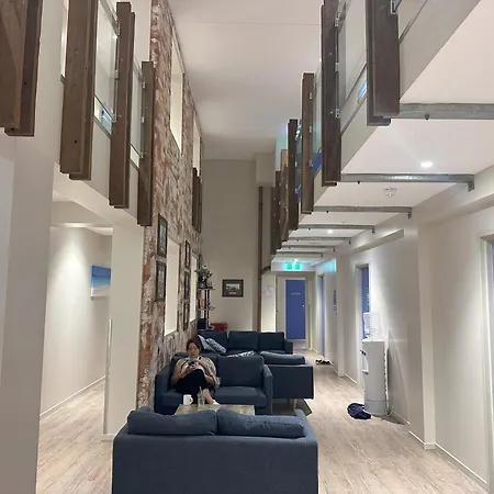 Global Backpackers Youth Hostel-3