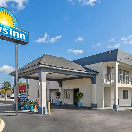 Days Inn By Wyndham Goose Creek-3