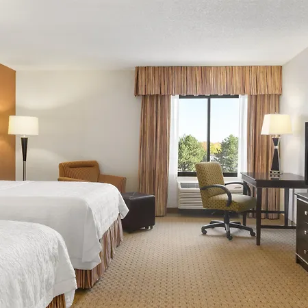 Hampton Inn Portland Airport-2