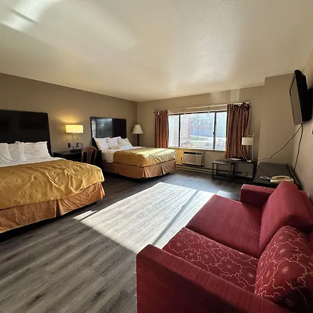 Rodeway Inn & Suites Madison East-2