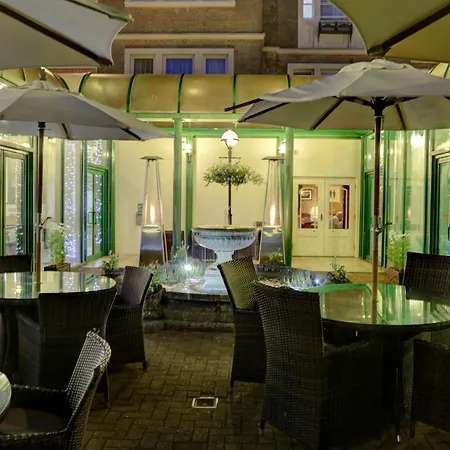 Norfolk Royale Hotel-3