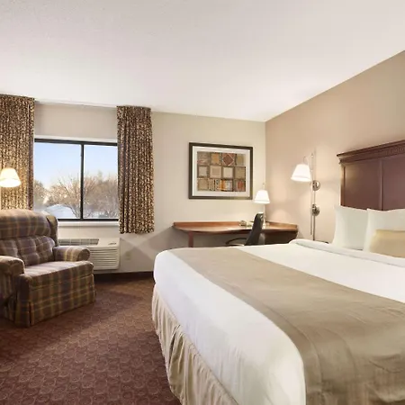 Baymont By Wyndham Sioux Falls-2