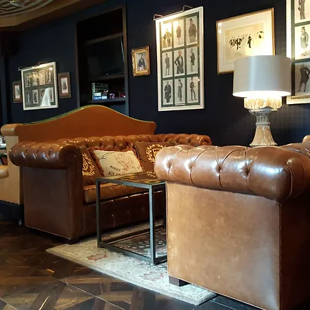 Windsor Arms Hotel-3