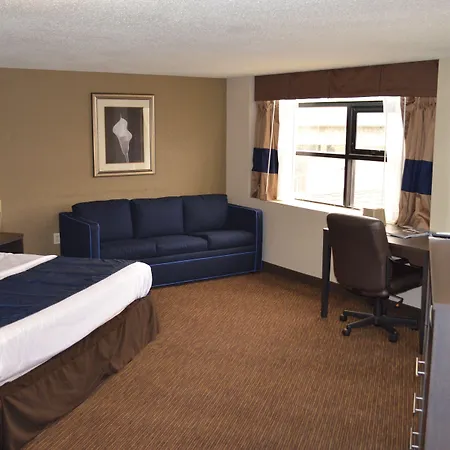 Baymont By Wyndham Downtown Detroit-3