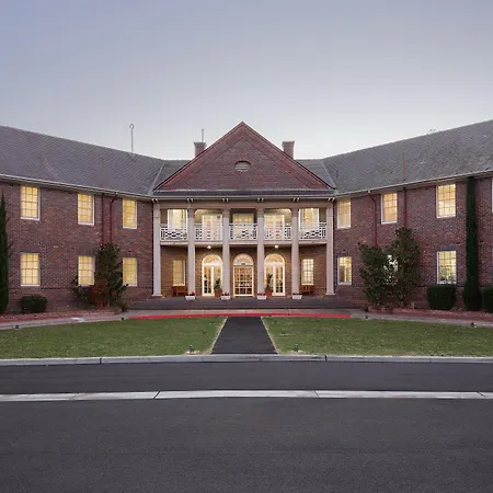 Brassey Hotel-2