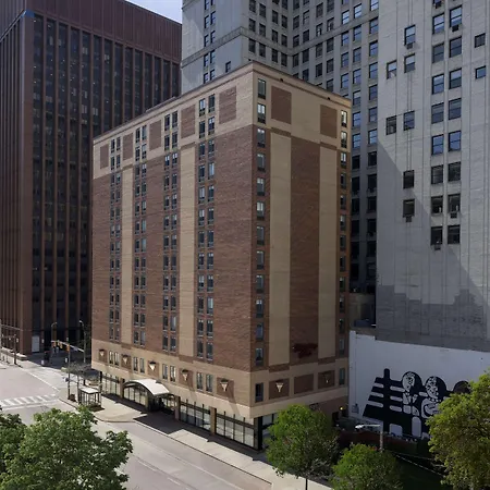 Hampton Inn Cleveland-Downtown-3