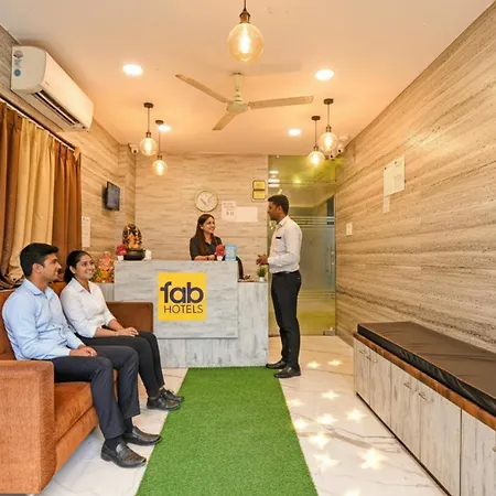 Fabhotel Dak Plaza-3