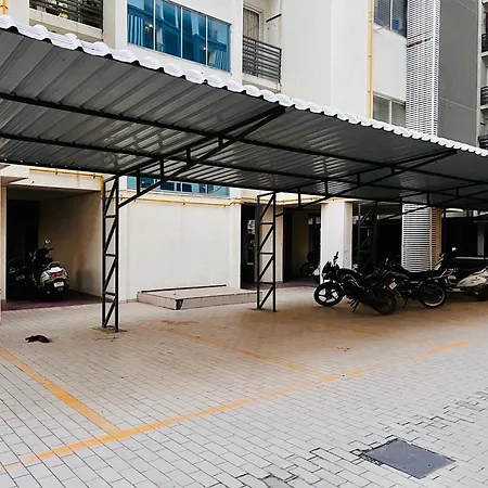 7 Seasons Palm Suite With Sky Orbit, Balcony, Swimming Pool, Wifi, Playground-3