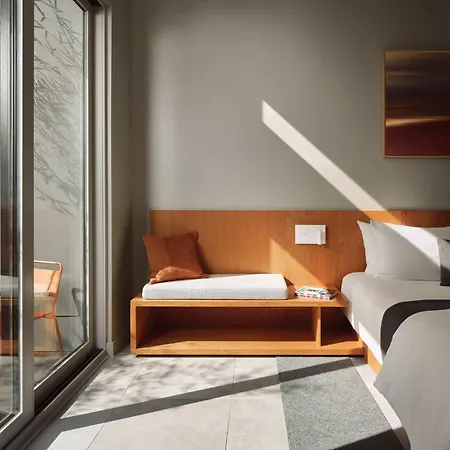 Frame Hotel - Soco-2