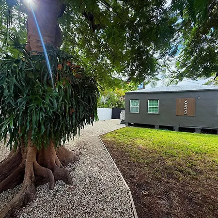 Wynwood Bungalows By Renzzi-3