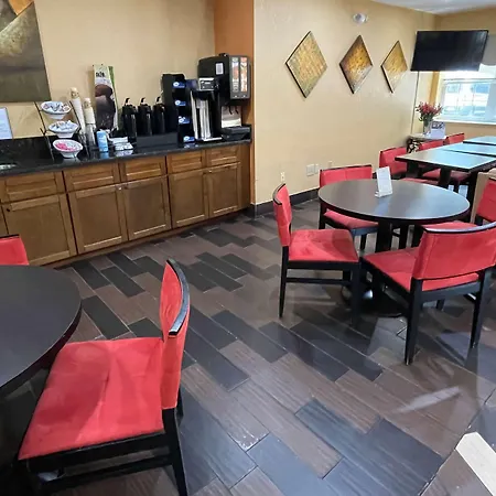 Microtel Inn & Suites Newport News-3