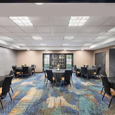 La Quinta By Wyndham Greensboro Nc-2
