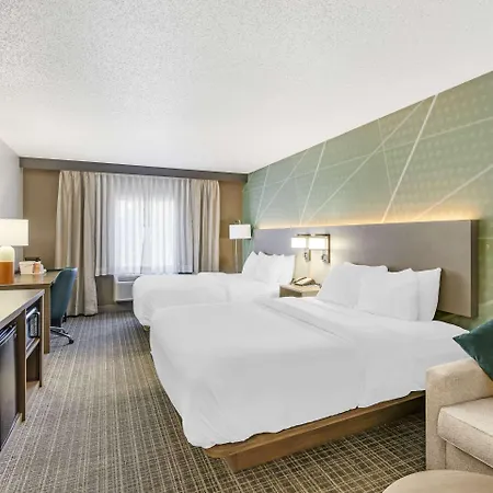 Comfort Inn & Suites Louisville Airport Fair & Expo-3